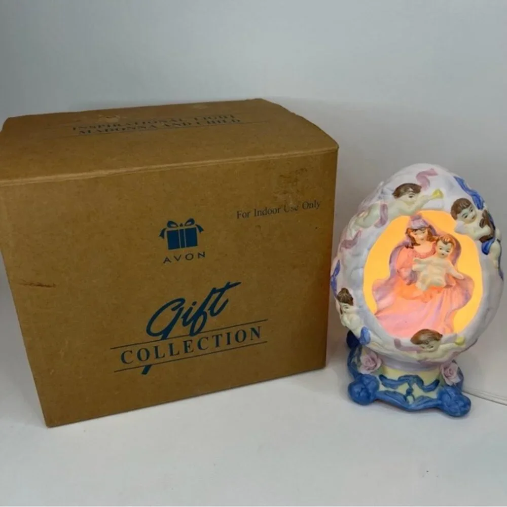AVON INSPIRATIONAL Light MADONNA‎ AND CHILD Ceramic Figurine